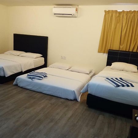 Hotel Truly Asia Кота Кинабалу Екстериор снимка