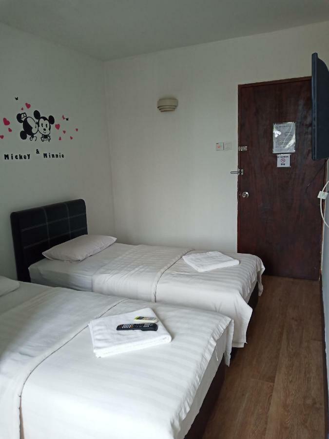 Hotel Truly Asia Кота Кинабалу Екстериор снимка