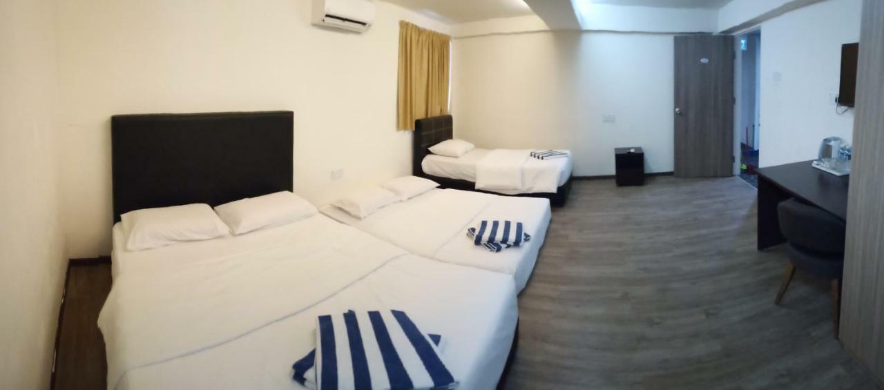 Hotel Truly Asia Кота Кинабалу Екстериор снимка