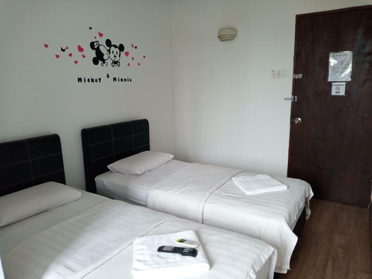 Hotel Truly Asia Кота Кинабалу Екстериор снимка