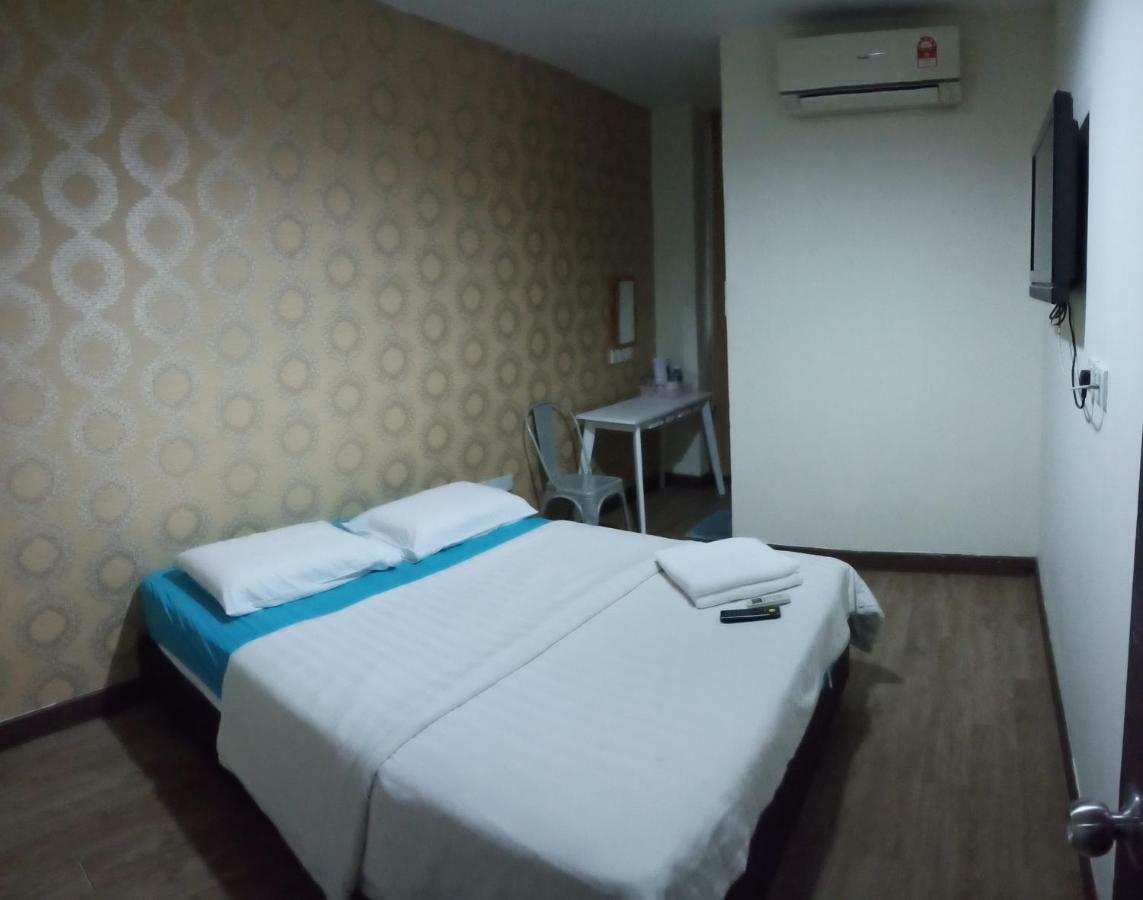Hotel Truly Asia Кота Кинабалу Екстериор снимка